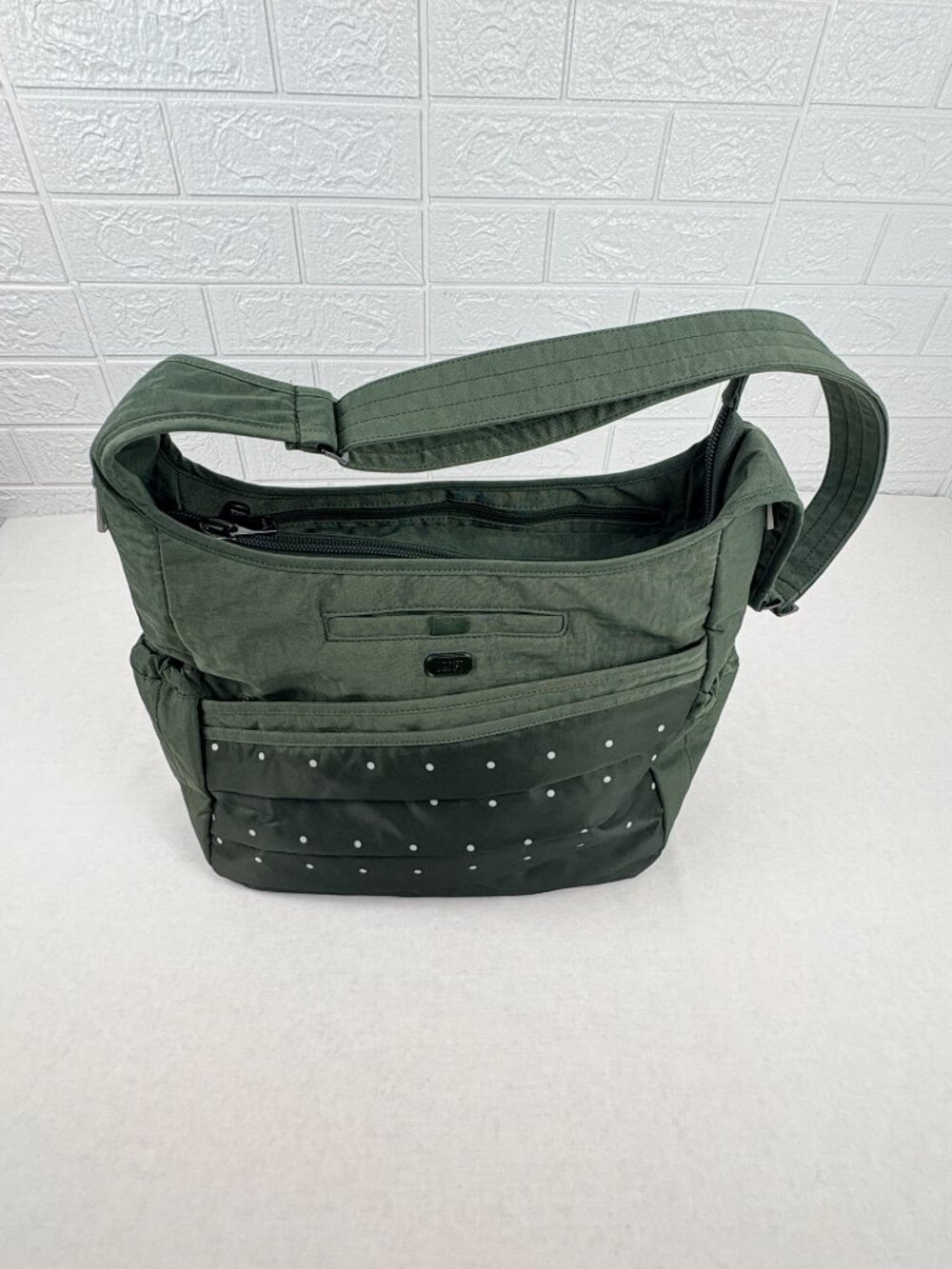 Lug Parachute Crossbody Bag Olive Green Polka Dot Pleated Messenger Travel RFID - Picture 2 of 10
